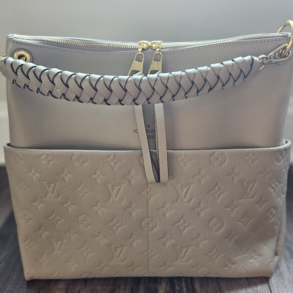 We Accept Offers Louis Vuitton Maida Hobo Turtledove Empriente - Picture 3 of 16